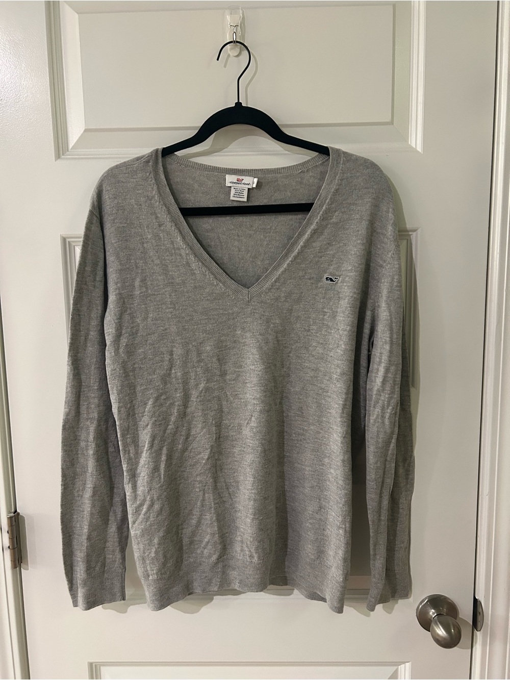 Vineyard Vines Women's Light Gray V-Neck Sweater